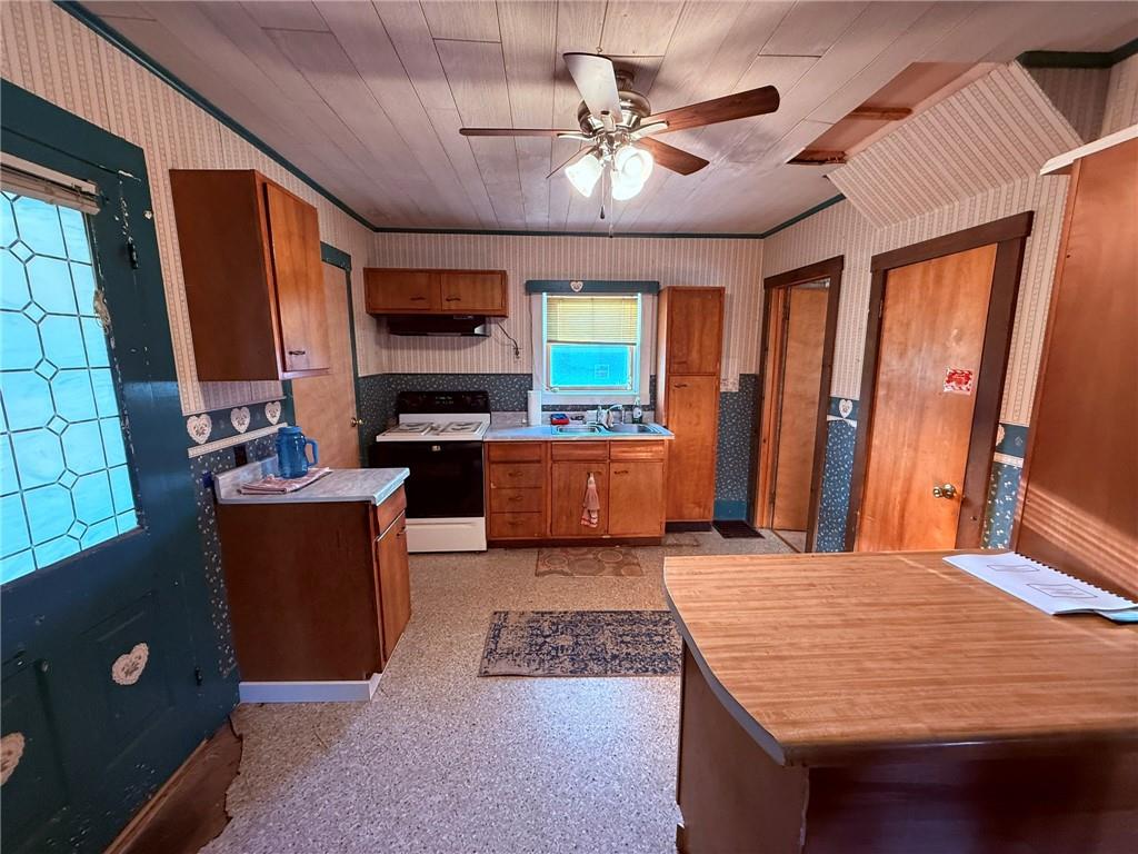 668 Highway 536 Mayport, PA 16240 - Photo 25 of 26 a living room with furniture a flat screen tv and a fireplace