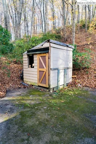 $598,000 | 864 Trojan Horse Circle, Fleetwood, NC 28626