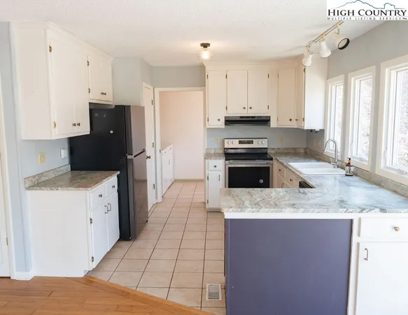 $559,000 | 864 Trojan Horse Circle, Fleetwood, NC 28626
