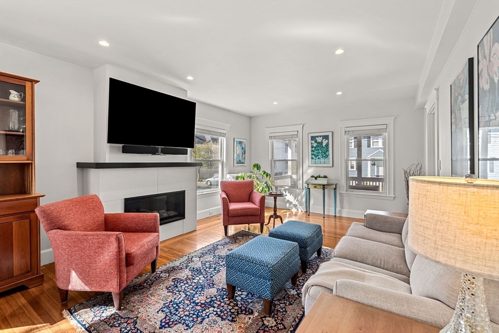 4 Butler Street Boston, MA 02124 - Photo 5 of 31 Gallery Image 5