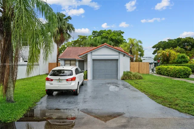 $569,000 | 9502 Southwest 151st Court, Miami, FL 33196