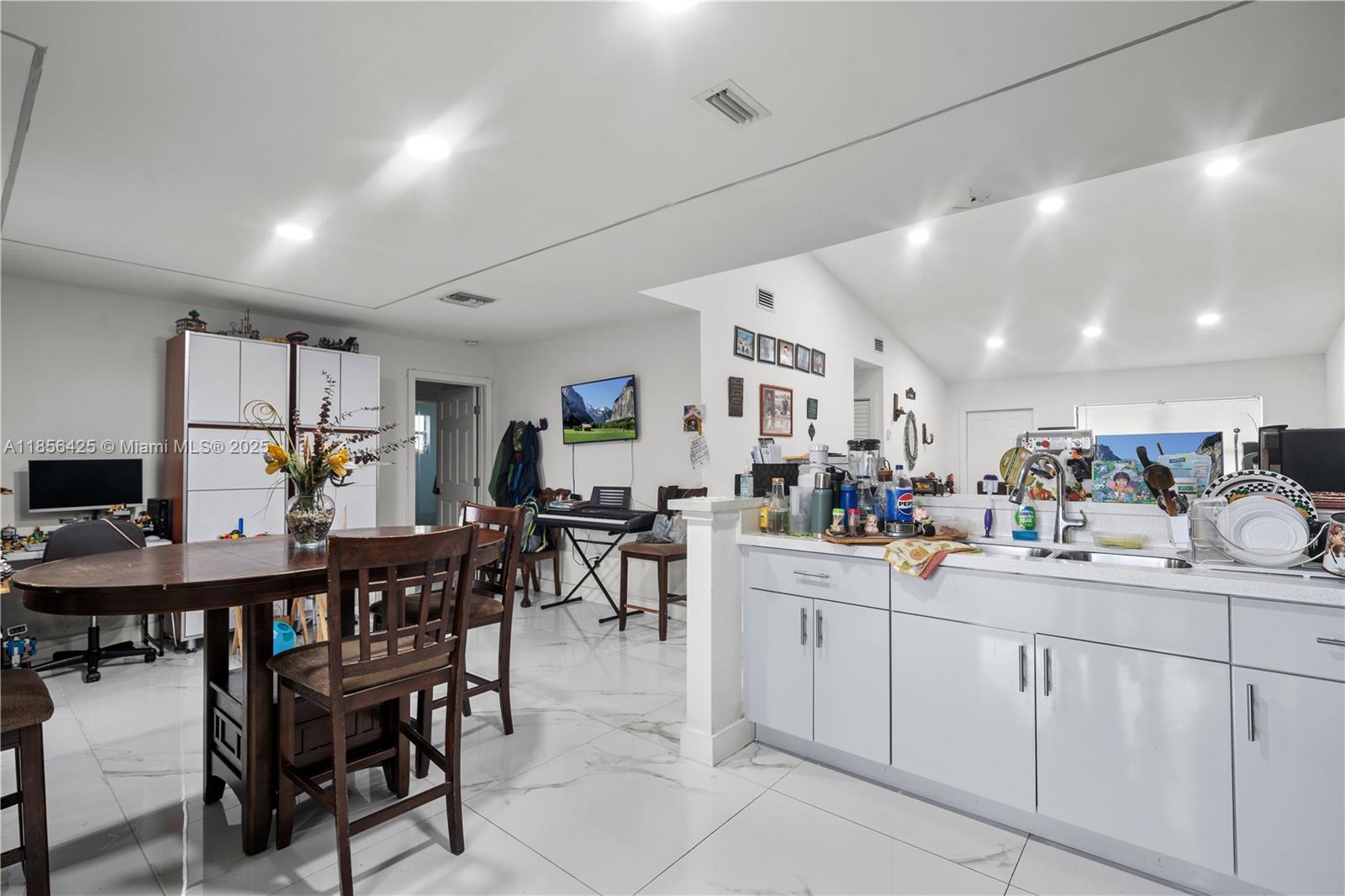 9502 Southwest 151st Court Miami, FL 33196 - Photo 14 of 31