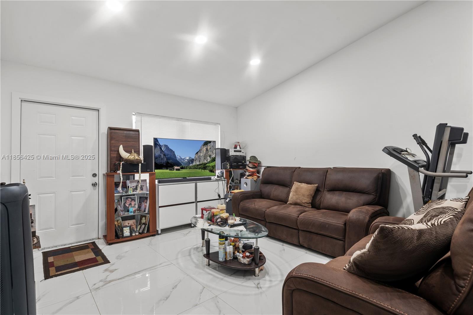 9502 Southwest 151st Court Miami, FL 33196 - Photo 4 of 31