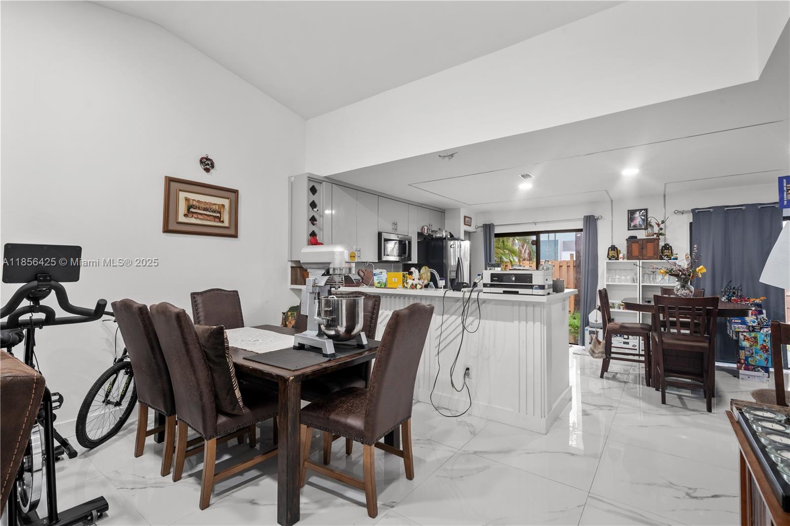 9502 Southwest 151st Court Miami, FL 33196 - Photo 7 of 31