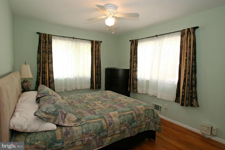 7 Goodrich Road Annapolis, MD 21401 - Photo 12 of 30 Bedroom (Master)