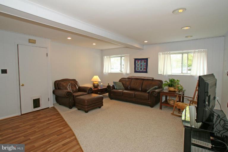 7 Goodrich Road Annapolis, MD 21401 - Photo 21 of 30 Family Room