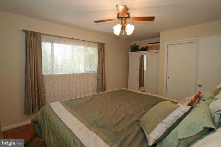 7 Goodrich Road Annapolis, MD 21401 - Photo 27 of 30 Bedroom (Master)