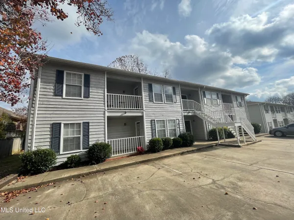 $3,200,000 | 300 Carver Drive, Starkville, MS 39759