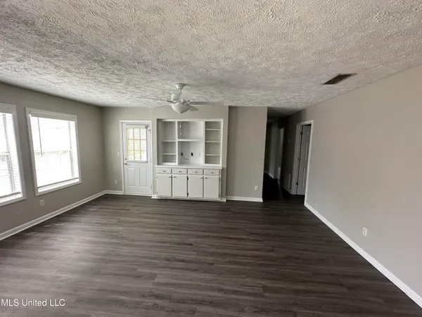 $3,200,000 | 300 Carver Drive, Starkville, MS 39759