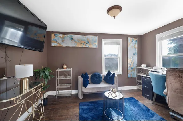 $289,999 | 8104 South Fairfield Avenue, Chicago, IL 60652