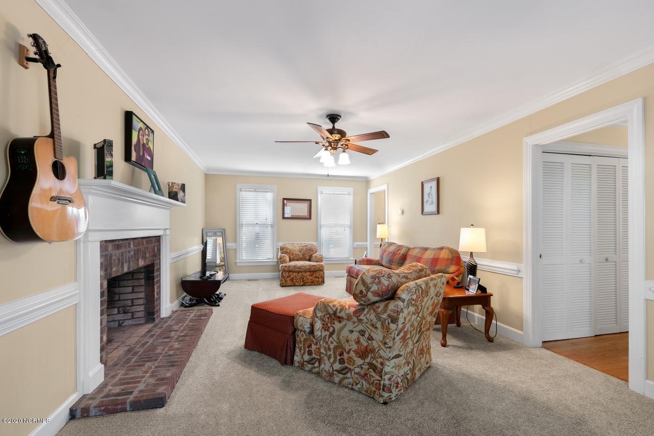 1718 Ridgeway Street West Wilson, NC 27893 - Photo 5 of 37 Great Room 2