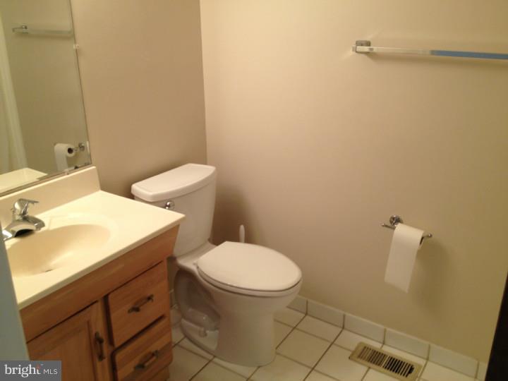 50 West Tomlin Station Road Mickleton, NJ 08056 - Photo 8 of 21