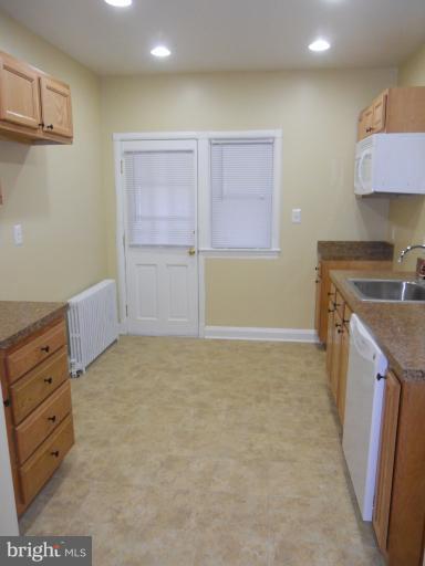3715 Flowerton Road Baltimore, MD 21229 - Photo 8 of 18 Kitchen