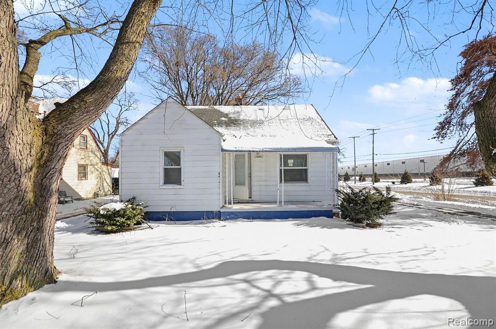23346 Hoover Road Warren, MI 48089 - Photo 1 of 15