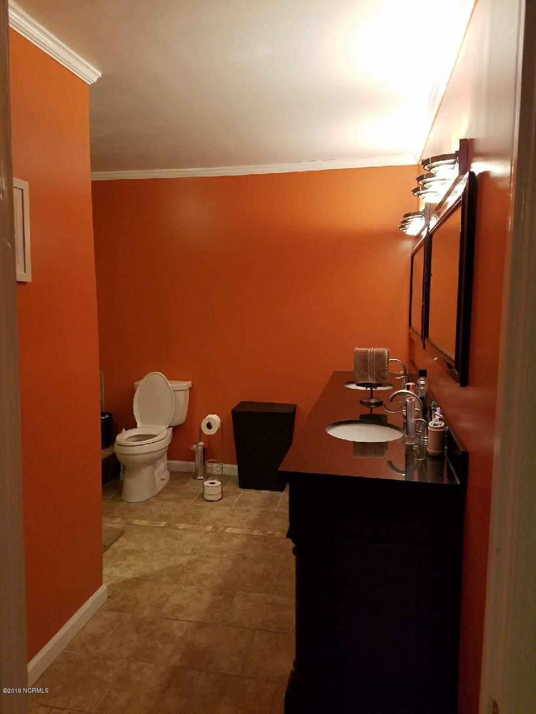 345 Cowell Loop Road Bayboro, NC 28515 - Photo 42 of 44 Upstairs Bath
