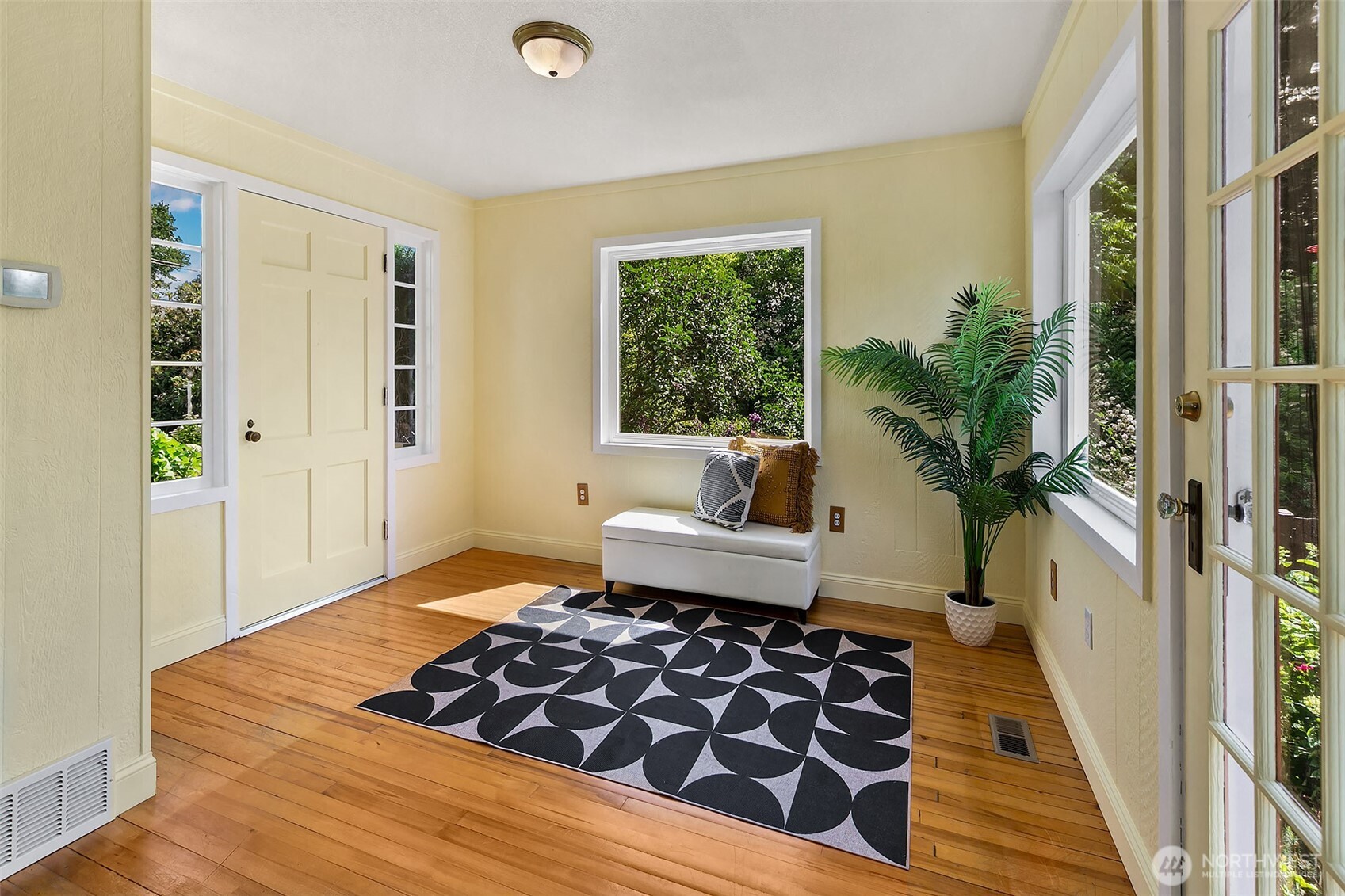 415 9th Street Snohomish, WA 98290 - Photo 4 of 37