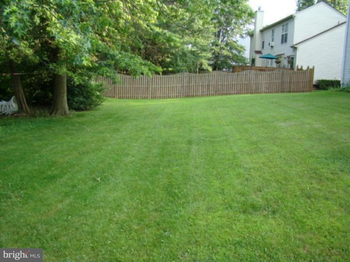 8552 Yoder Street Manassas, VA 20110 - Photo 3 of 3 Back yard