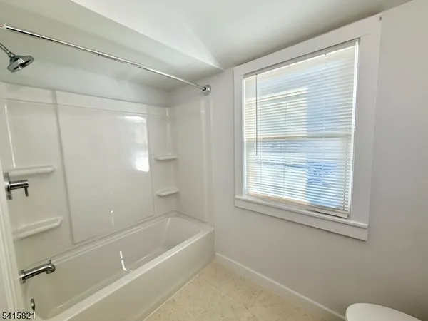 $2,700 | 126 Hwy20231, Ringoes, NJ 08551