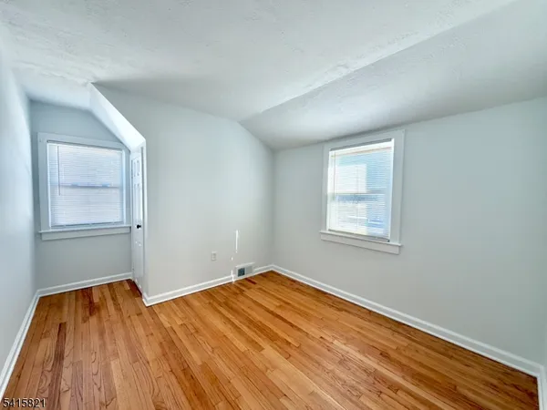 $2,700 | 126 Hwy20231, Ringoes, NJ 08551