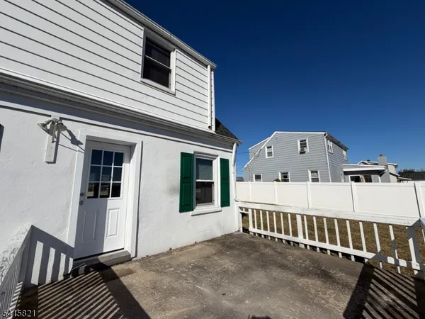 $2,700 | 126 Hwy20231, Ringoes, NJ 08551