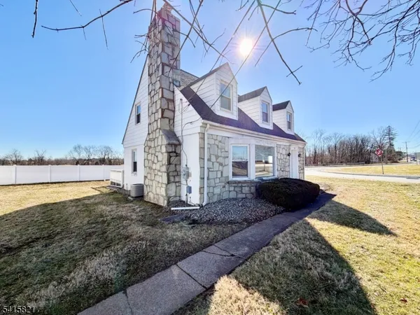 $2,700 | 126 Hwy20231, Ringoes, NJ 08551