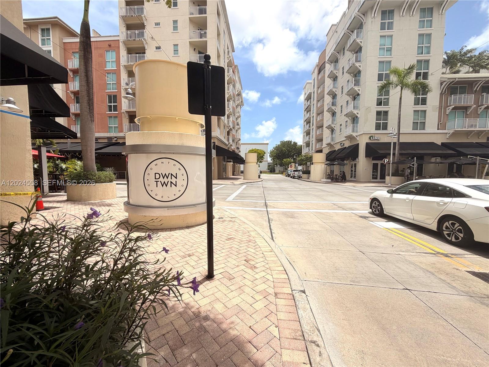 7290 Southwest 90th Street, Unit 303 Miami, FL 33156 - Photo 16 of 22