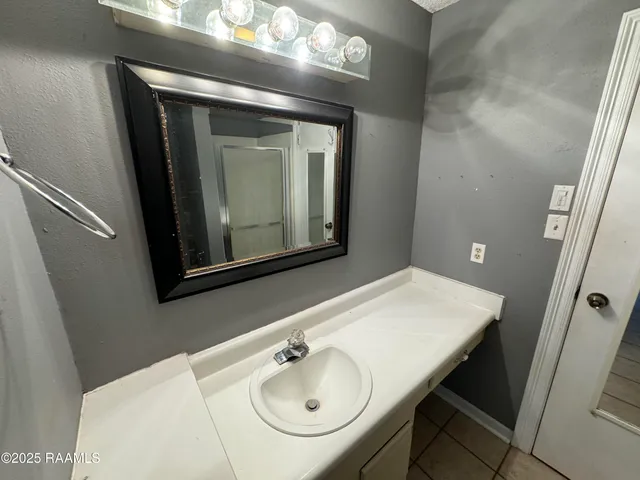 $1,450 | 107 Village Lafayette La, Lafayette, LA 70506