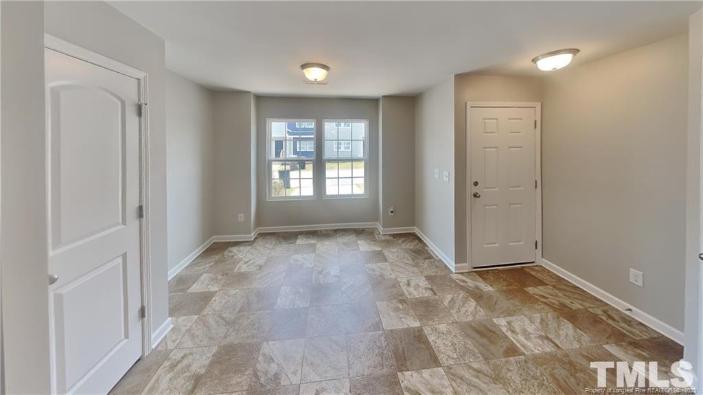 508 Directive Drive Hope Mills, NC 28348 - Photo 5 of 10 Photo #5