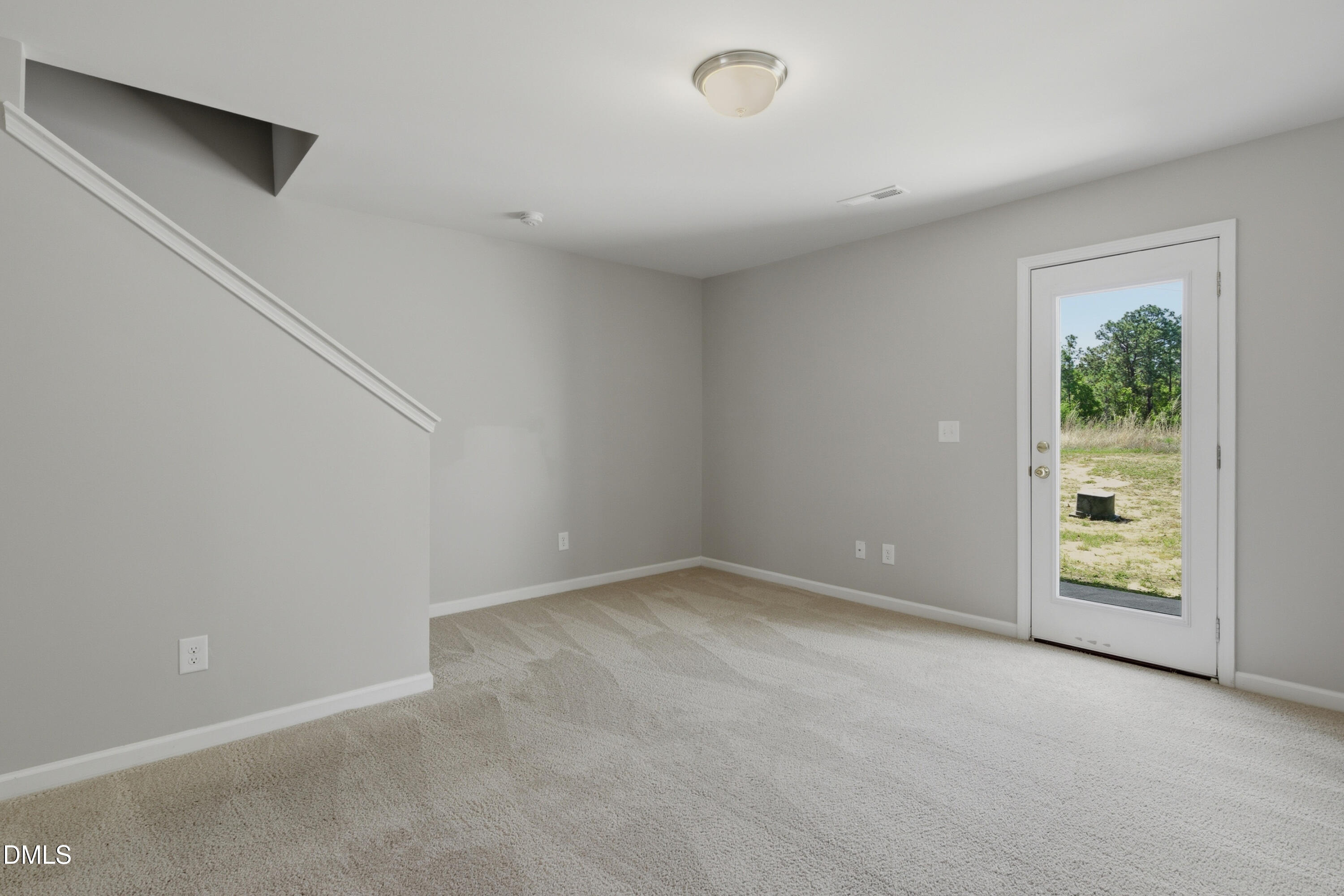 508 Directive Drive Hope Mills, NC 28348 - Photo 10 of 17 an empty room with windows