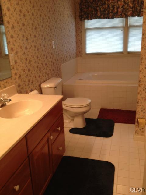 241 Ridings Circle Macungie, PA 18062 - Photo 13 of 17 Gallery Image 13