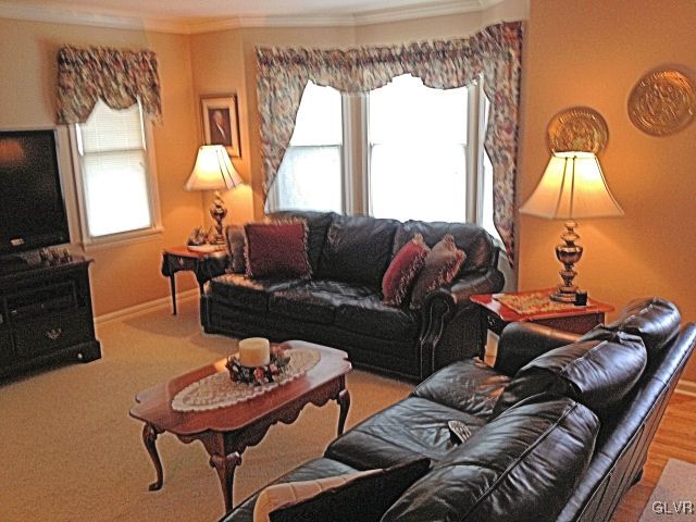 241 Ridings Circle Macungie, PA 18062 - Photo 7 of 17 Gallery Image 7