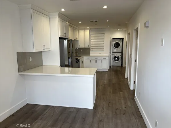 $2,350 | 1168 West 38th Street, Unit 1170 1/2, Los Angeles, CA 90037