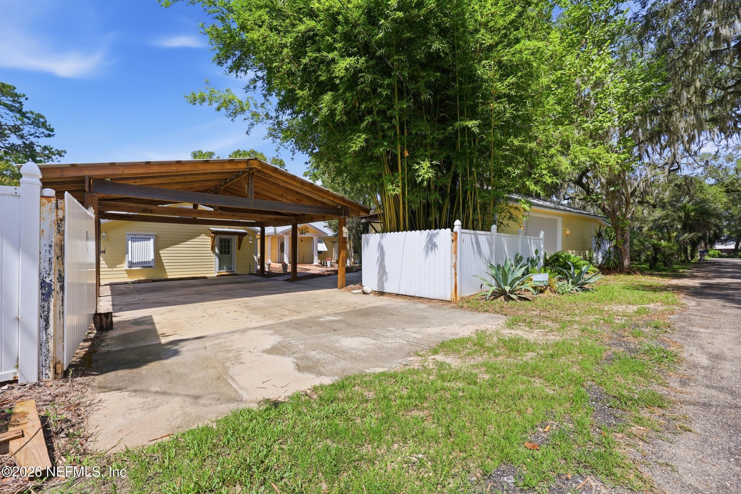 7932 Breezy Point Road West Melrose, FL 32666 - Photo 70 of 84 Front Exterior