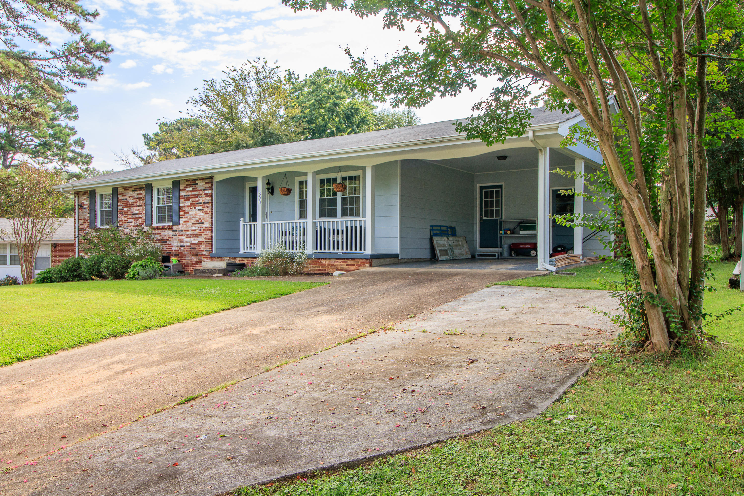 308 East Huntington Road Rossville, GA 30741 - Photo 1 of 43 308 East Huntington Rd.