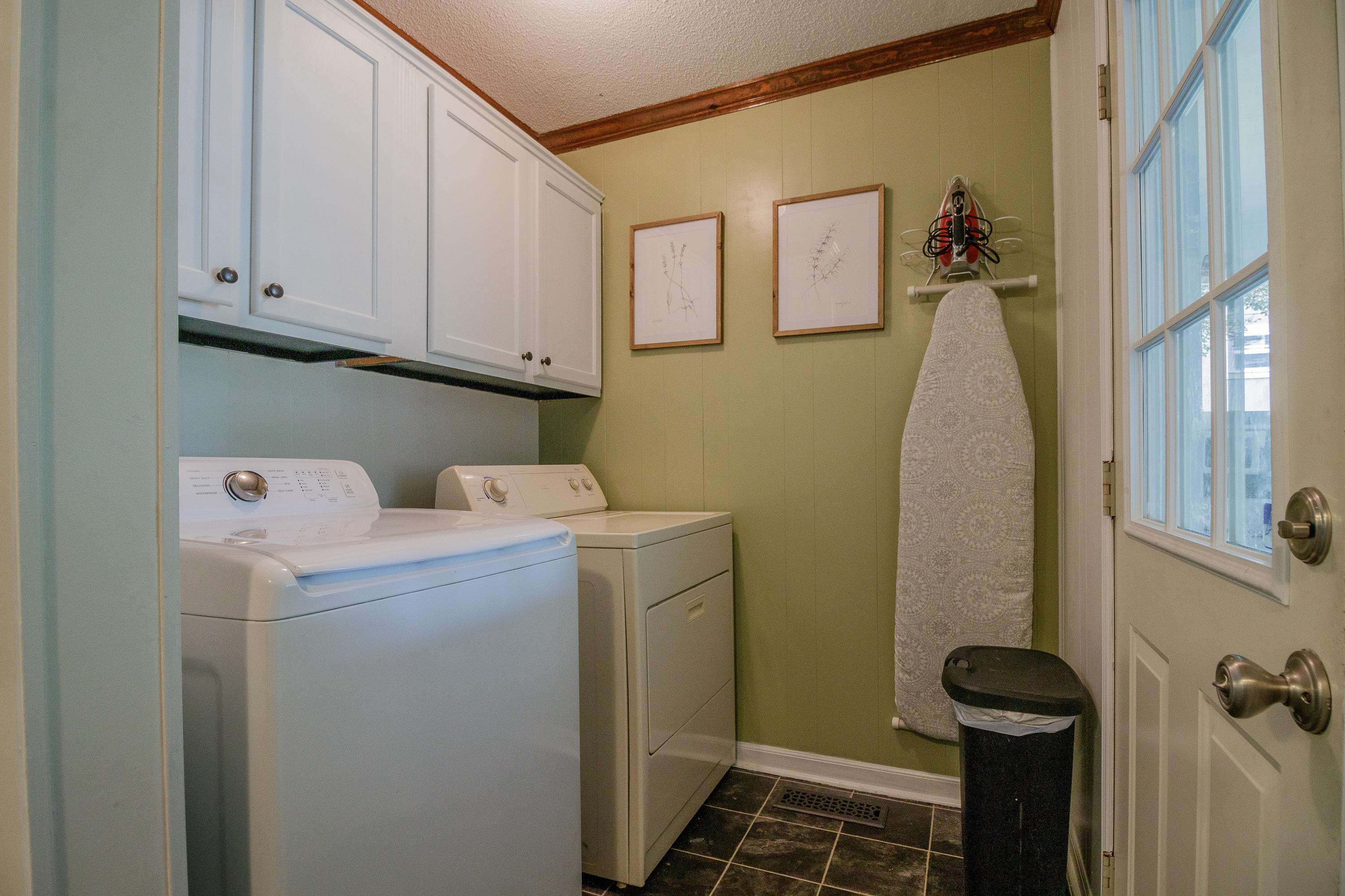 308 East Huntington Road Rossville, GA 30741 - Photo 14 of 43 Laundry Room