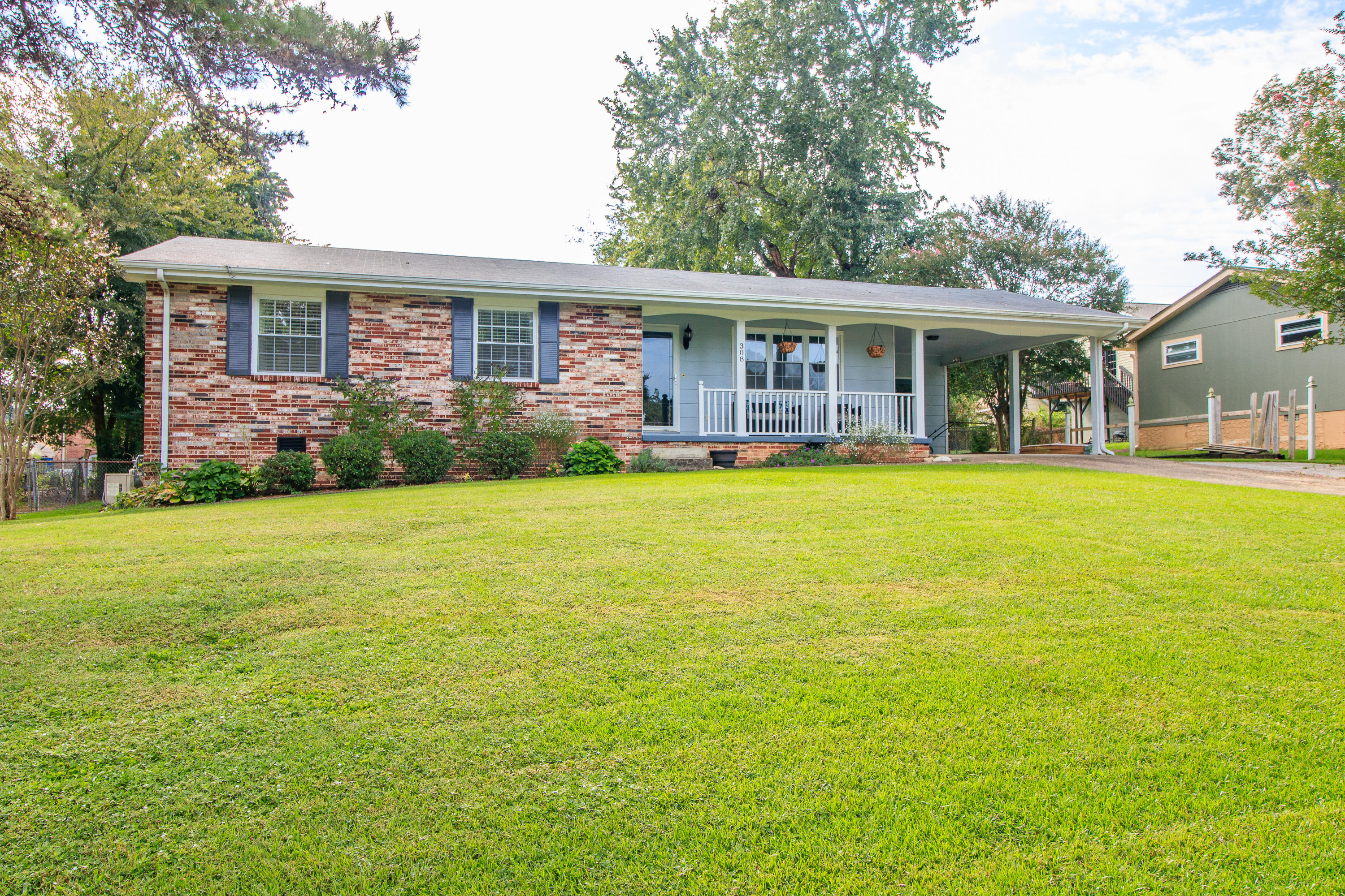 308 East Huntington Road Rossville, GA 30741 - Photo 43 of 43 Front of House