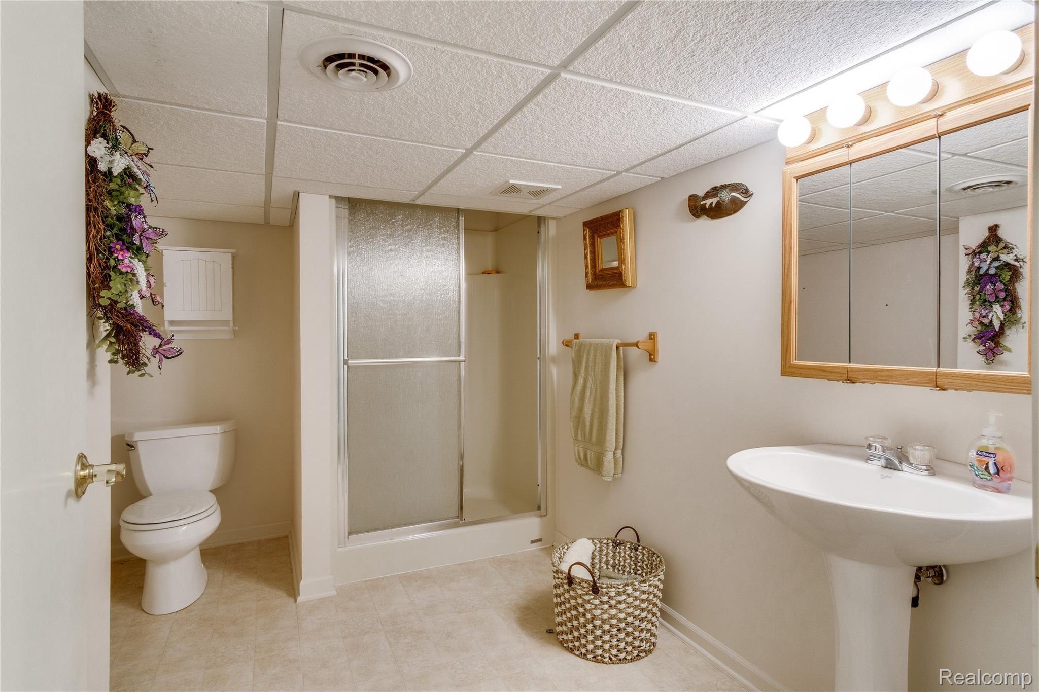 4179 East Rolston Road Linden, MI 48451 - Photo 29 of 41 Interiors (40 of 42).jpg