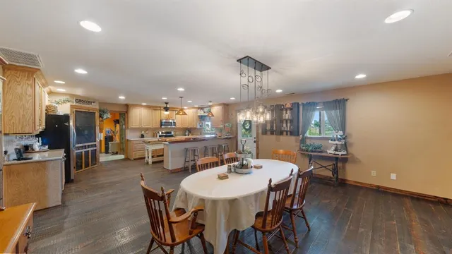 $640,000 | 5801 County Road 4128, Scurry, TX 75158