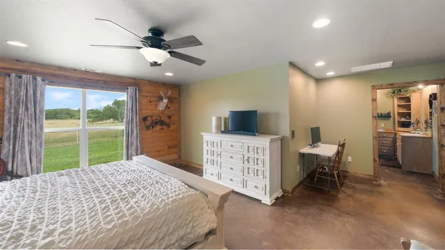 $640,000 | 5801 County Road 4128, Scurry, TX 75158