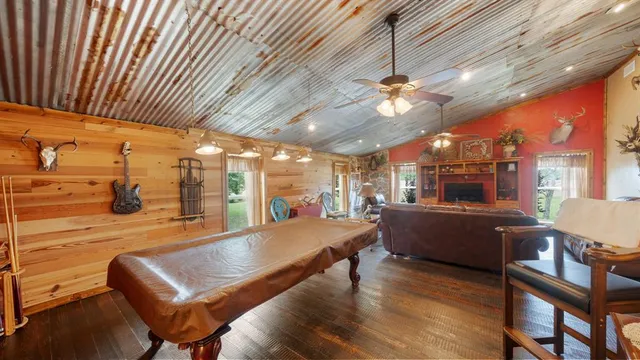 $640,000 | 5801 County Road 4128, Scurry, TX 75158