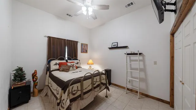 $640,000 | 5801 County Road 4128, Scurry, TX 75158