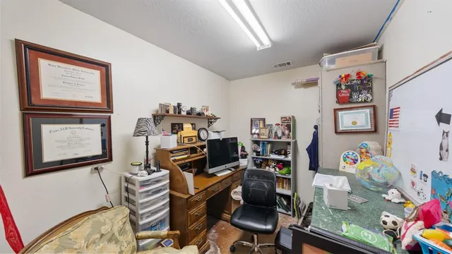 $640,000 | 5801 County Road 4128, Scurry, TX 75158