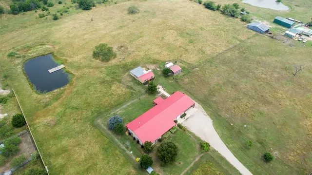 $640,000 | 5801 County Road 4128, Scurry, TX 75158