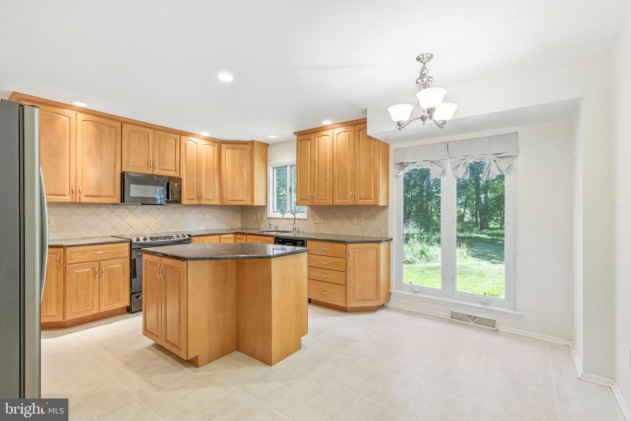 3218 Nottingham Road Norristown, PA 19403 - Photo 14 of 33 Gallery Image 14