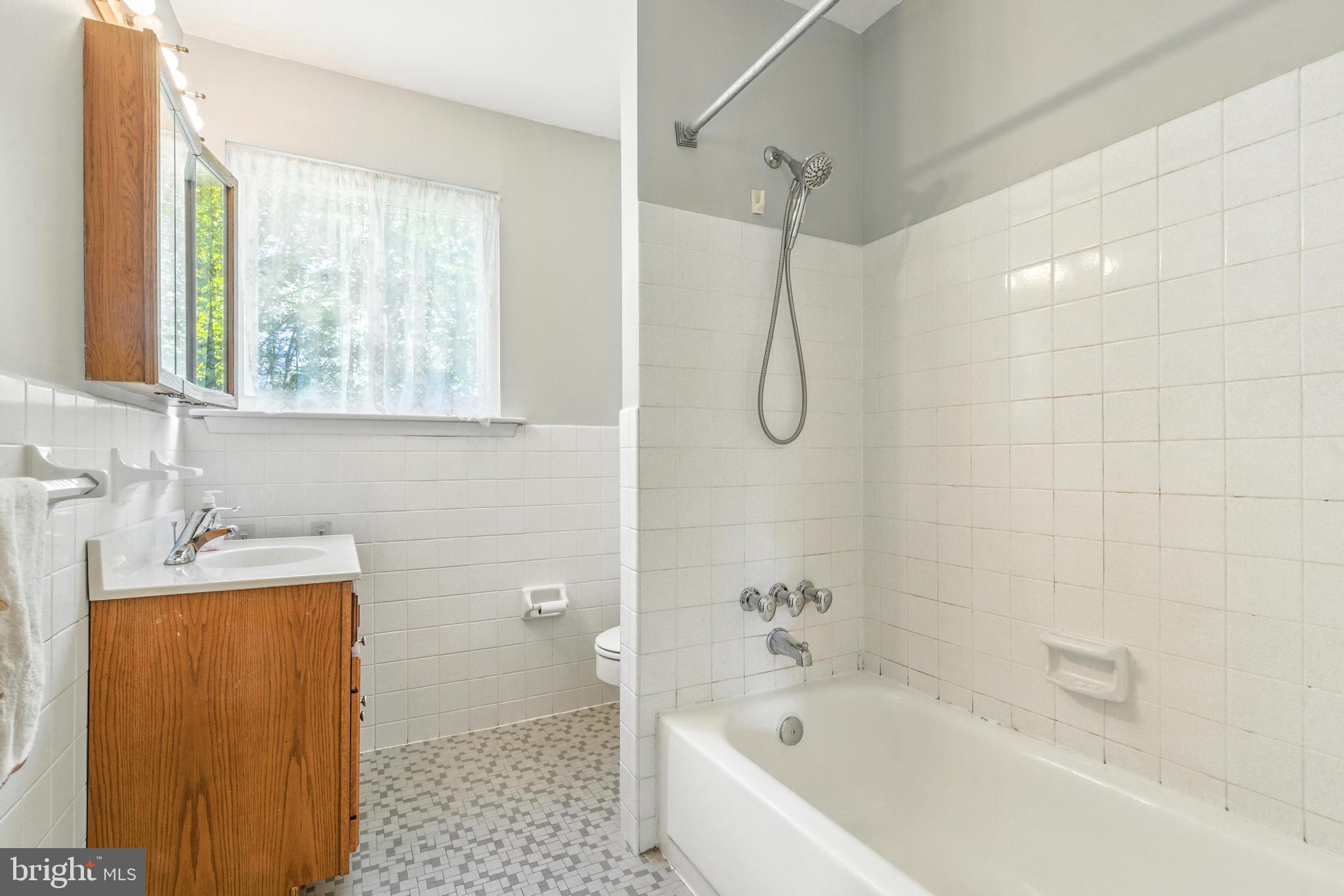 3218 Nottingham Road Norristown, PA 19403 - Photo 26 of 33 Gallery Image 26