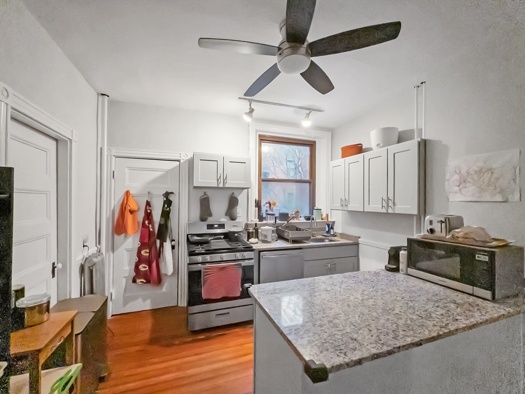27 Lakeville Road, Unit 1 Boston, MA 02130 - Photo 2 of 13
