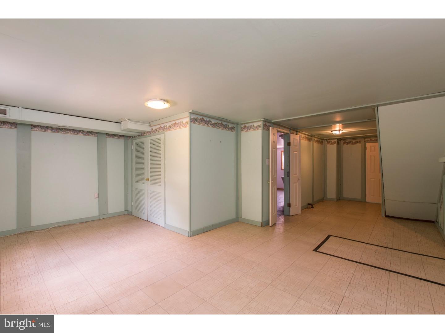 11839 Brandon Road Philadelphia, PA 19154 - Photo 13 of 22 Basement - Finished