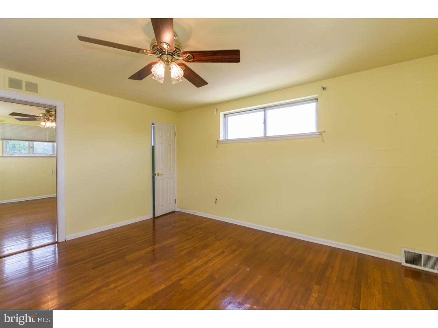 11839 Brandon Road Philadelphia, PA 19154 - Photo 16 of 22 Bedroom
