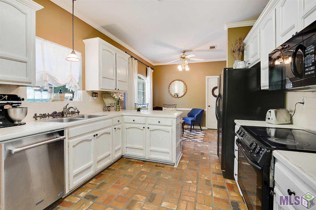 10310 Lone Pine Road Denham Springs, LA 70726 - Photo 4 of 13 Gallery Image 4