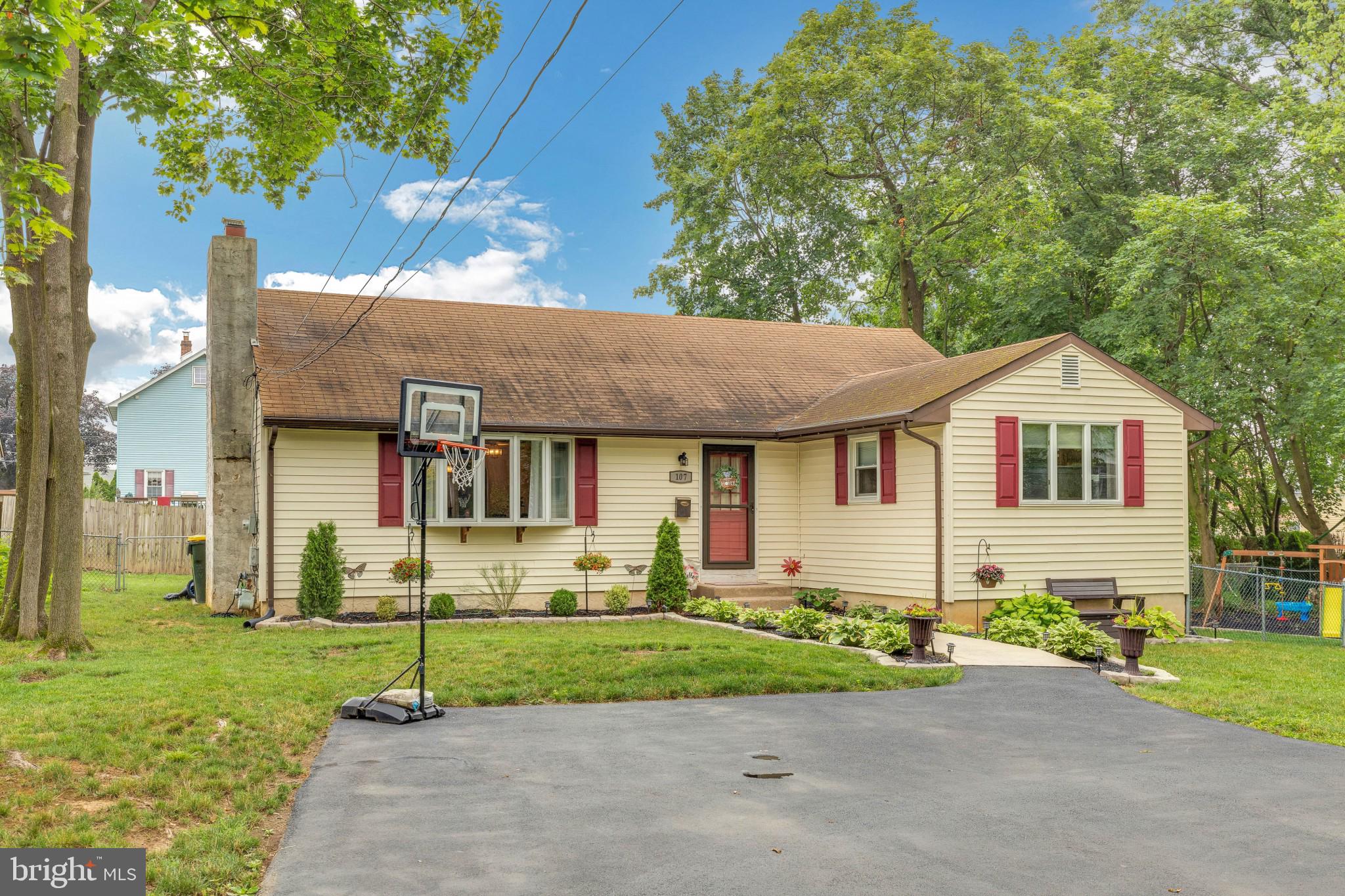 107 Allison Road Willow Grove, PA 19090 - Photo 2 of 30 Gallery Image 2